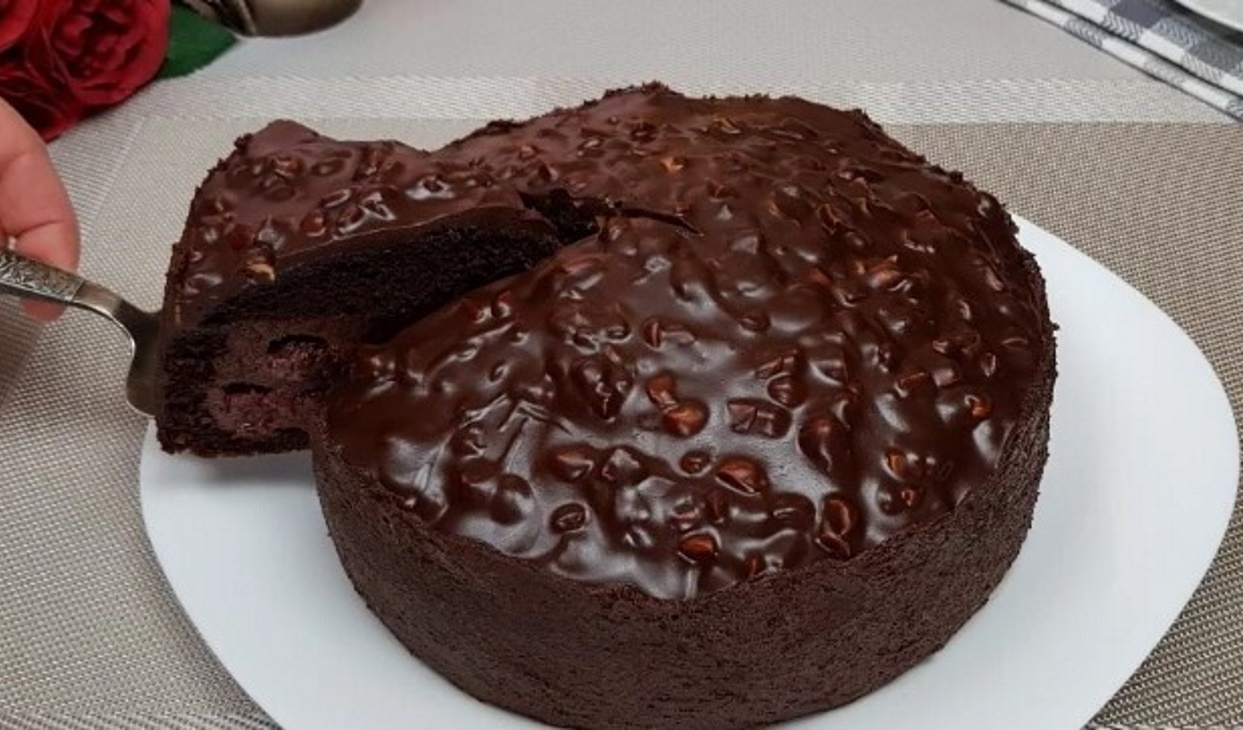 🍽️ Незрівнянний шоколадний торт з вишнею 🍒 дуже просто і легко готується