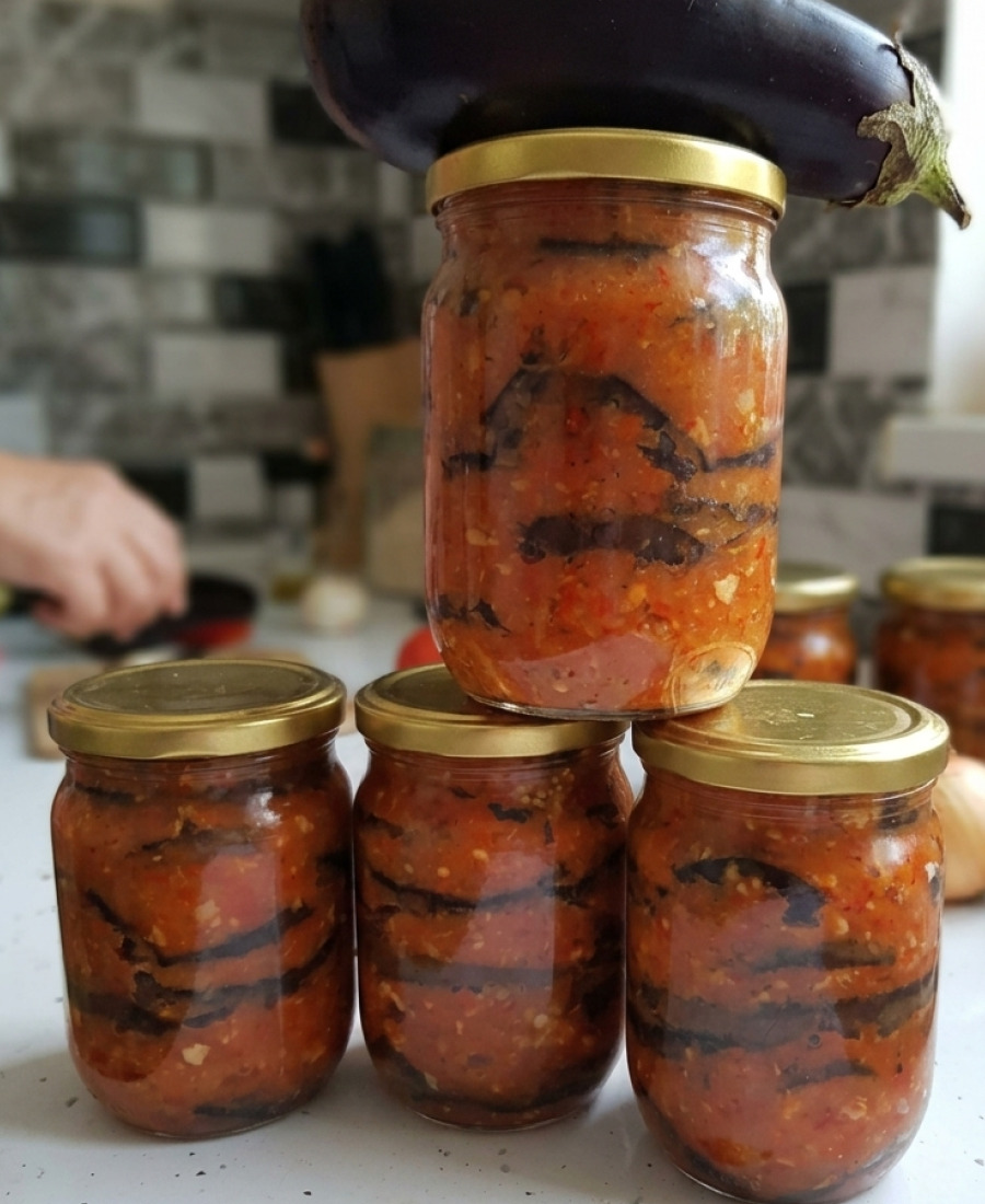 🍽️ Гостренькі, смажені баклажани з часником на зиму. Ця закуска з баклажанів по-грузинськи, підкорила мільйони!