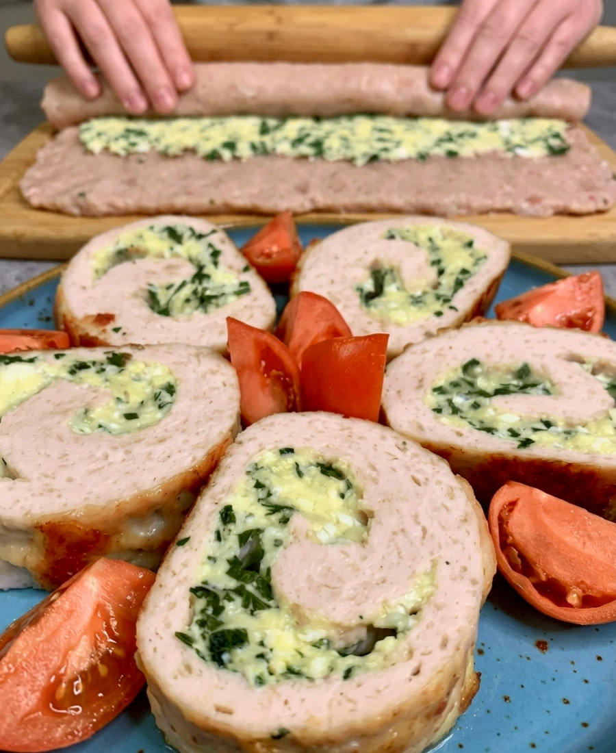 🍽️ Простий і дуже смачний рулет із курки: подаю і на гаряче, і на закуску, і на бутербродах – ідеальна заміна магазинній ковбасі