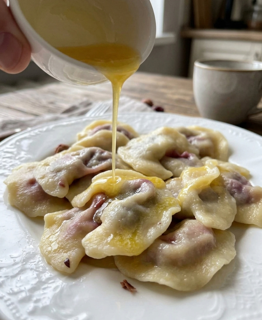 🍽️ Вареники, які потрібно приготувати хоча б один раз на рік: тісто універсальне, ніколи не розварюється начинка і сік завжди на місці